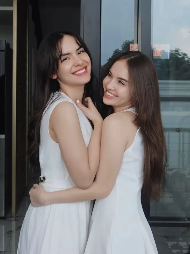Potret Steffi Zamora dan Elina Joerg bikin netizen terpana. (credit:instagram.com/steffizamoraaa)