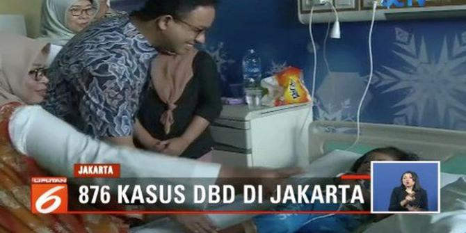 Anies Baswedan Jenguk Pasien DBD di RSUD Pasar Minggu