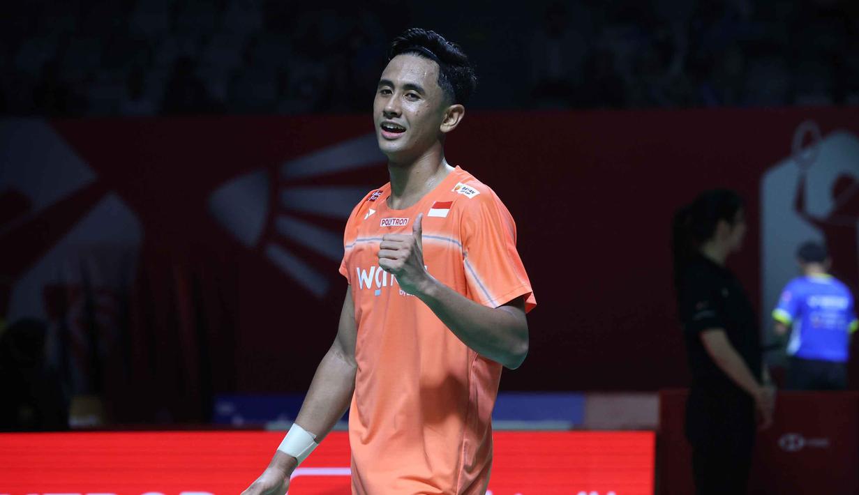 Pebulu tangkis tunggal putra Indonesia, Alwi Farhan, saat bertanding melawan Lakhsya Sen (India) pada babak 32 besar Indonesia Open 2026 di Istora Senayan, Jakarta, Selasa (2/6/2026). (Bola.com/M Iqbal Ichsan)