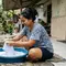 Cara Menghilangkan Noda Sunscreen dari Pakaian Putih Sebelum Menguning