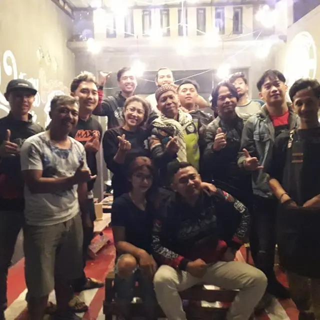 Isyaratkan Mengalah, Ini 6 Momen Kebersamaan Kiwil dengan Venti Figianti