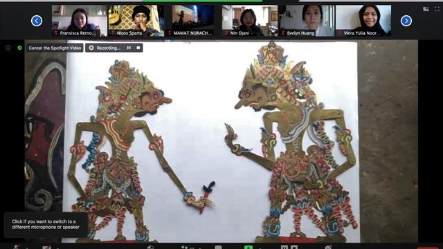 Seniman Sinau menunjukkan karya animasi mereka melalui Zoom pada sesi lokakarya Animasi Stop Motion Bersama Alfi Zachkyelle sebagai bagian dari Lokakarya Seniman Lokal pada 8 Agustus.