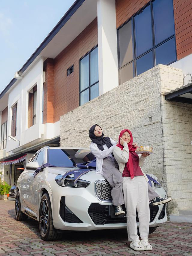 6 Potret Arafah Rianti Dilabrak Tetangga karena Punya 3 Mobil,