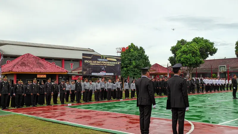 Upacara peringatan Hari Bhakti Pemasyarakatan yang ke 60 oleh Kanwil Kemenkumham Lampung dan jajaran. Foto (Liputan6.com/ Ardi)