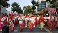 "Sehat Kebaya," Perempuan Berkebaya Indonesia (PBI) gelar menari dan jalan sehat dengan kebaya, 7 Agustus 2022. (dok. PBI)