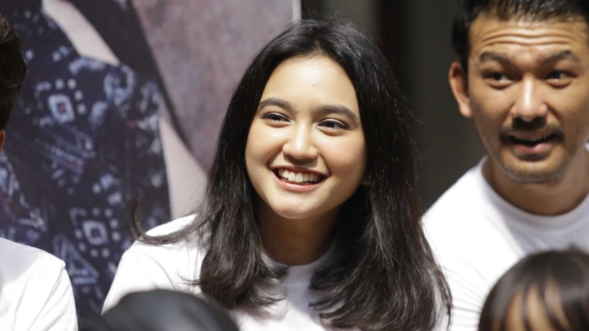 Toshakda yalangoch ayollar