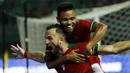 Striker Indonesia, Ilija Spasojevic, melakukan selebrasi bersama Saddil Ramdani usai mencetak gol ke gawang Guyana pada laga persahabatan di Stadion Patriot, Bekasi, Sabtu (25/11/2017). Indonesia menang 2-1 atas Guyana. (Bola.com/M Iqbal Ichsan)
