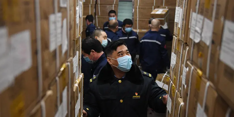Perangi Corona, 20.000 Baju Pelindung Dikirim ke Wuhan