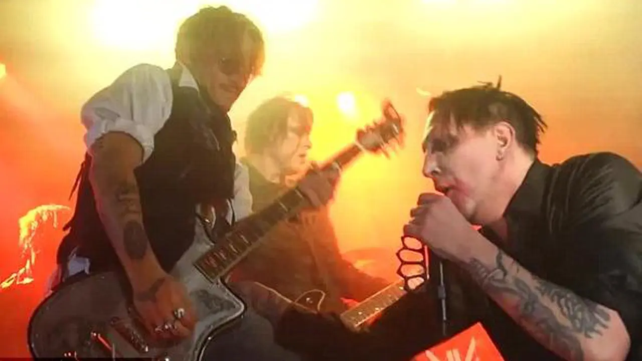 Marilyn Manson Manggung Bareng Johnny Depp