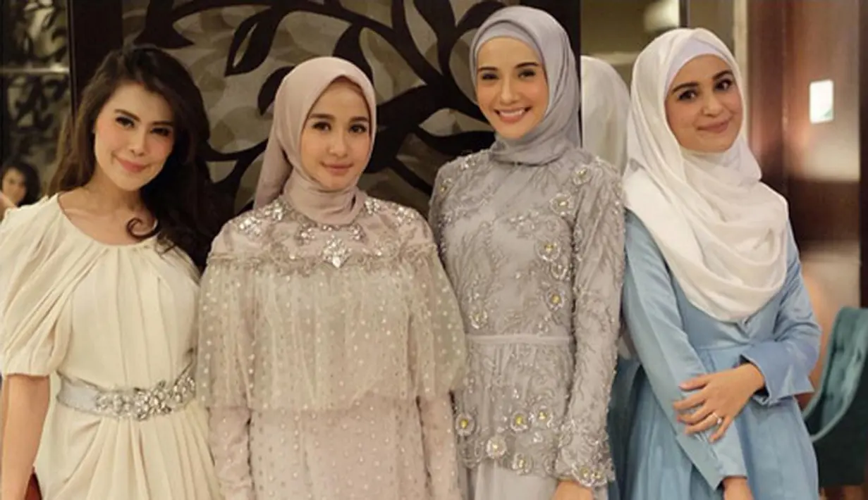 Enggan buka suara soal tanggal bahagia sahabatnya itu, ternyata Shireen punya alasannya tersendiri. Ditemui di Tendean, Jakarta Selatan, Rabu (6/9/2017), Shireen mengatakan ia tak punya hak untuk bicara soal privasi orang lain. (Instagram/shireensungkar)