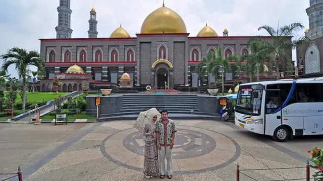 [Bintang] Dian Pelangi dan Tito