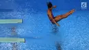 Atlet loncat indah Indonesia, Yasmin Linadini tampil dalam nomor women's 3M Spring Board Asian Games 2018 di Jakarta, Sabtu (1/9). Yasmin memperoleh nilai 203.20 poin dan bercokol di posisi ke-10 klasemen dari 12 peserta. (Merdeka.com/Imam Buhori)