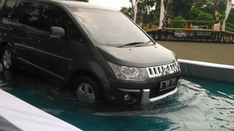 Penjualan Mitsubishi Delica Rontok Pada Kuartal I 2015