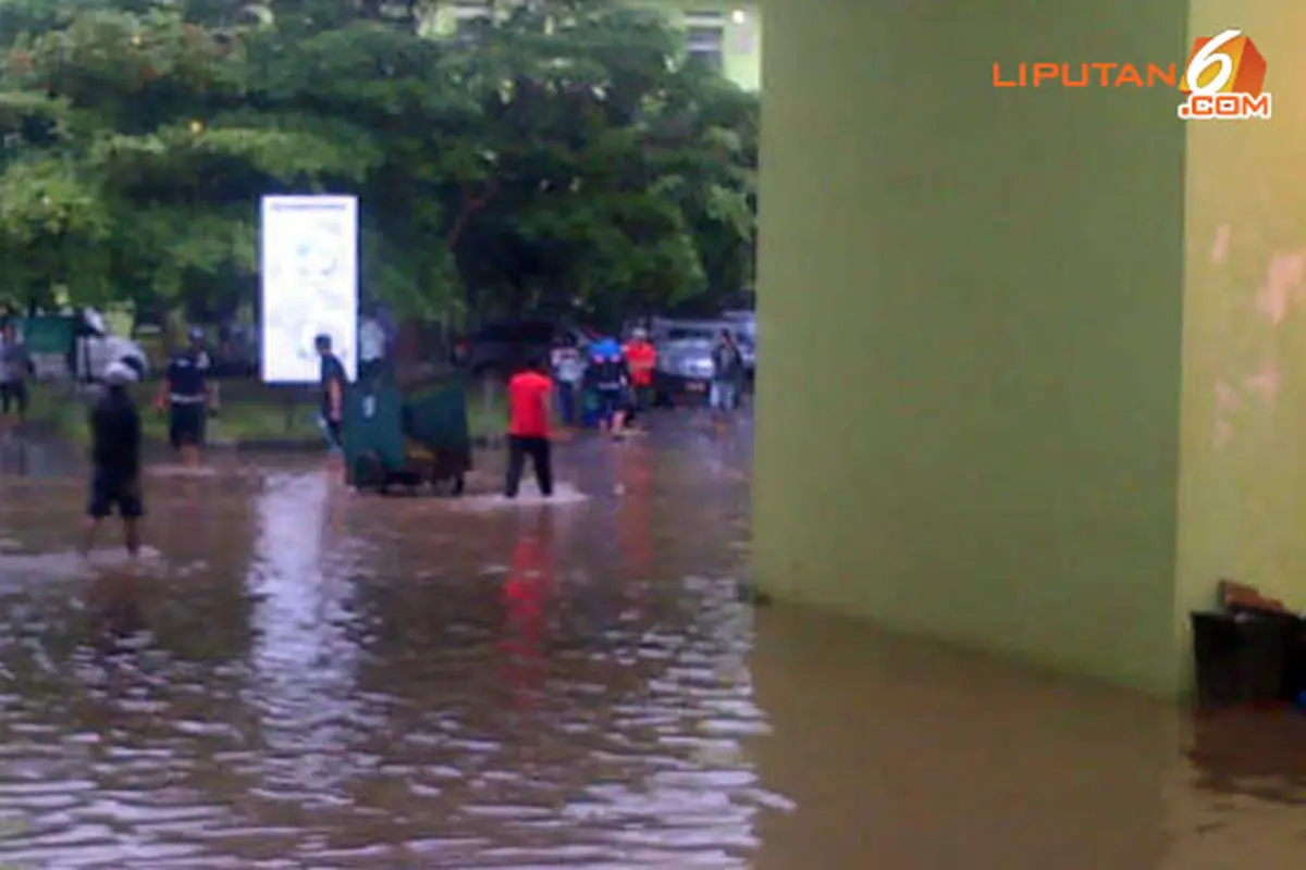 banjir-depan-rsud-140118b.jpg