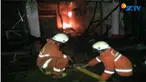 Kebakaran diduga akibat tabung gas yang meledak, api kian membesar dan membakar bangunan lain.