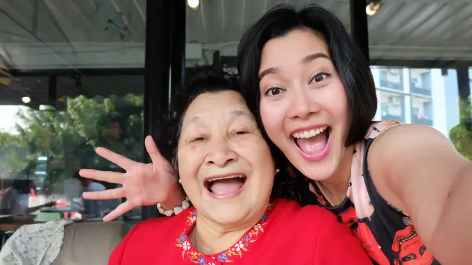 momen ibu dan anak 5