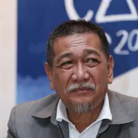 Aktor kawakan sekaligus Gubernur Jawa Barat, Deddy Mizwar, harus mempersiapkan pernikahan putranya,  Lettu (Inf) Zulfikar Rakita Dewa dengan Nefita Nurrahmi Effendy. Pernikahan akan dilakukan Bulan November 2015. (Galih W. Satria/Bintang.com)