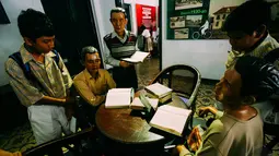 Di museum tersebut, pengunjung bisa melihat langsung ruangan tempat dibacakannya rumusan hasil kongres yang sekarang dikenal dengan Sumpah Pemuda, Jakarta, Rabu (29/10/2014). (Liputan6.com/Faizal Fanani)