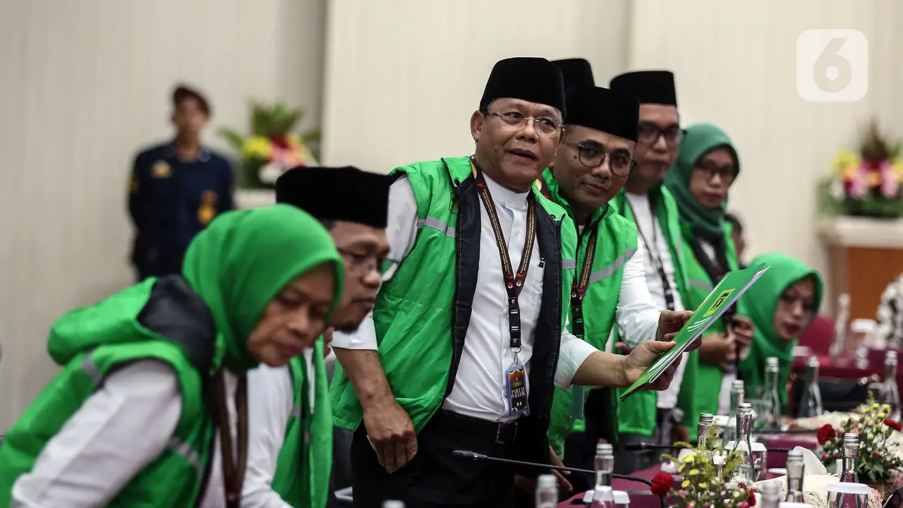 Naik Sepeda Listrik, Mardiono Pimpin Rombongan Daftar Bakal Caleg PPP ke KPU