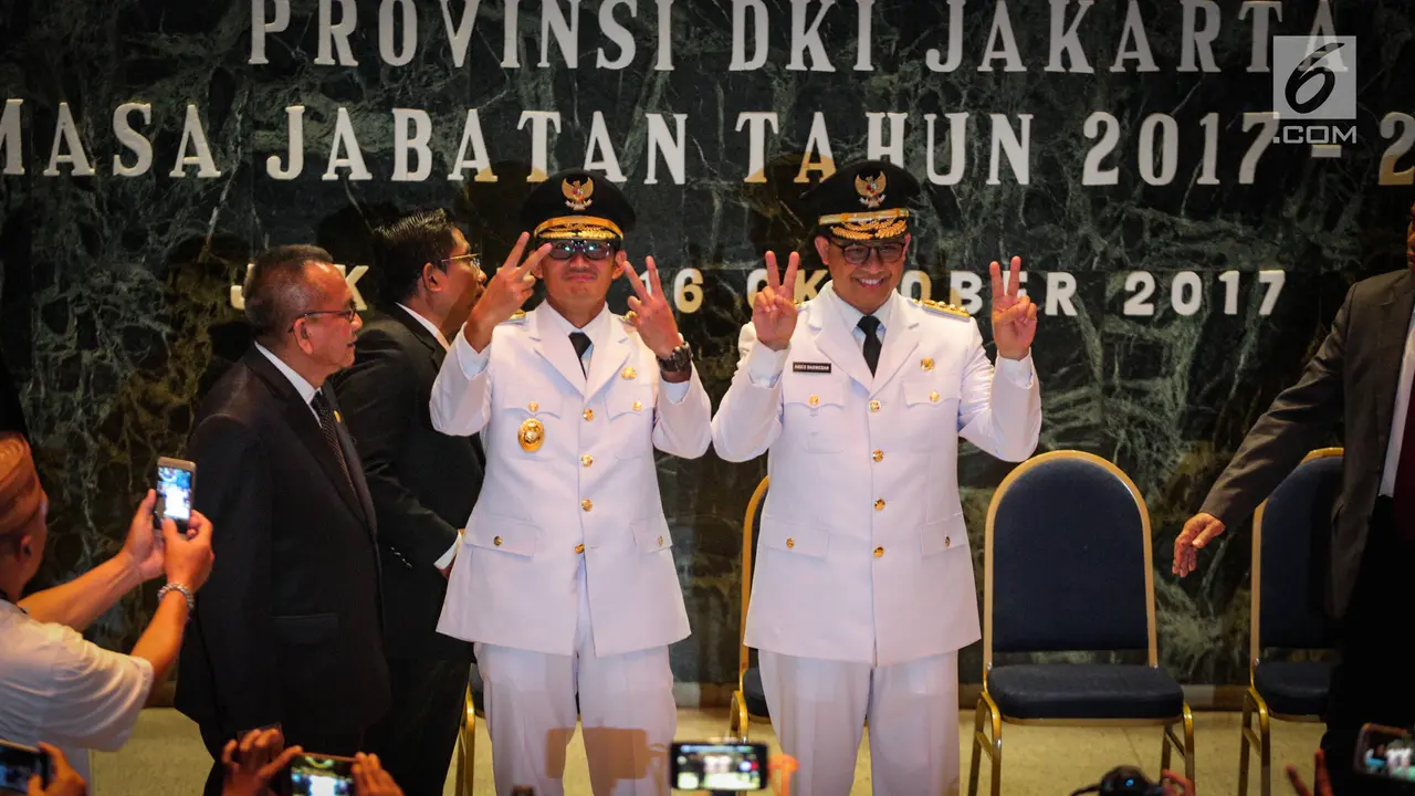 Resmi Pimpin DKI Jakarta, Anies Baswedan Teken Dokumen Sertijab