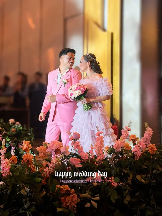 Joanna Alexandra Jadi Pengantin Romantis di Hari Pernikahan, Kenakan Gaun Pink Rancangan Dua Desainer Lokal
