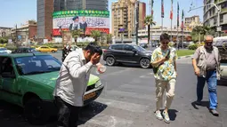Gelombang panas yang berkepanjangan telah memicu kekurangan air dan listrik di berbagai wilayah Iran. (Foto oleh AFP)