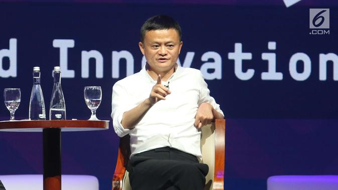 Pendiri Alibaba Group Jack Ma dalam diskusi panel 