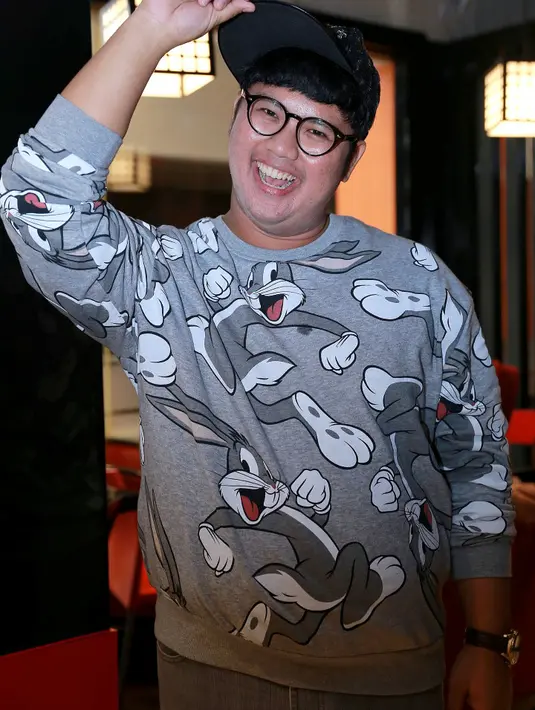 'Puji Tuhan rilis single dan aku dibawah label Bunda Maia,' kata Ricky saat dijumpai di bilangan Setiabudi, Jakarta Selatan, Senin (28/9). (Galih W. Satria/Bintang.com)