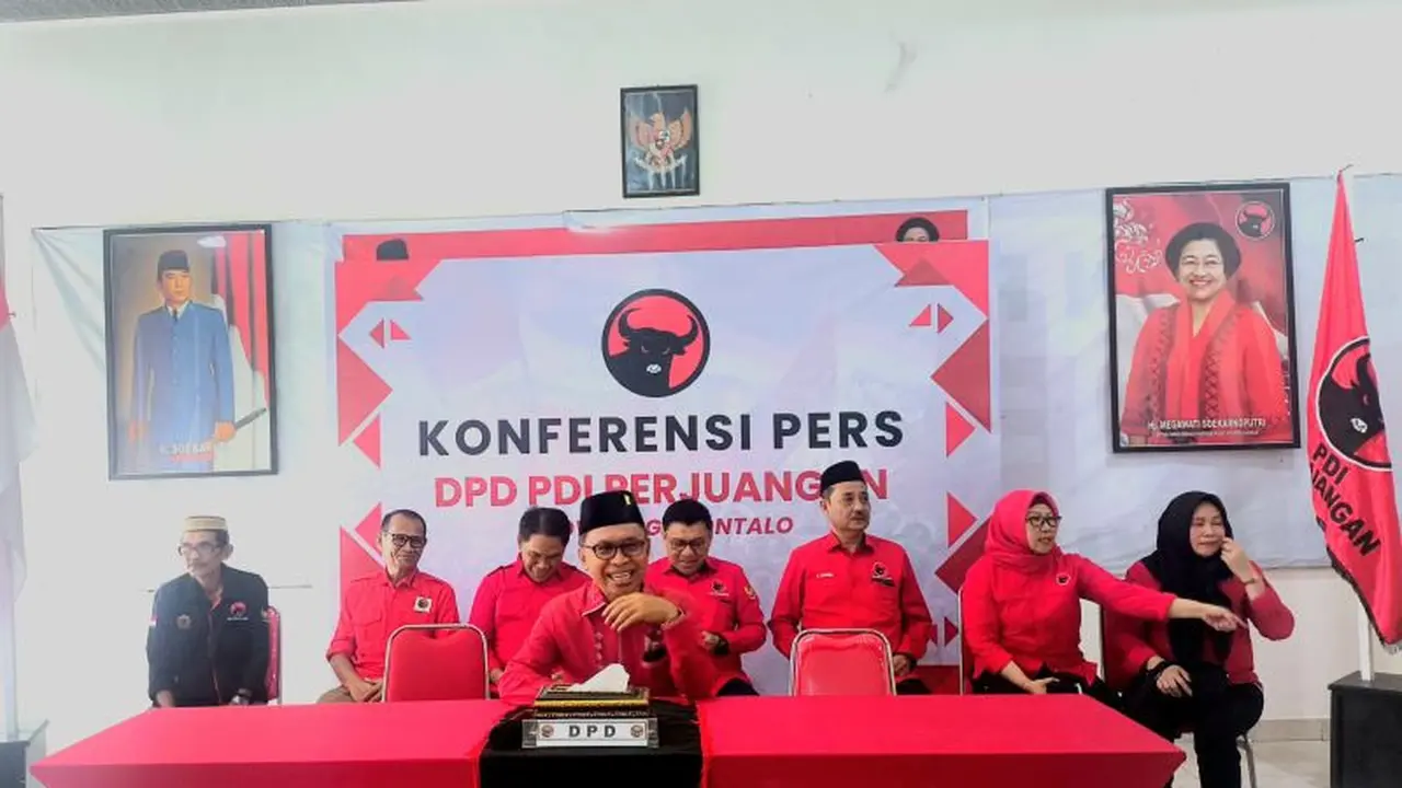 Sekretaris Dewan Pimpinan Daerah (DPD) PDIP Gorontalo La Ode Haimudin mengatakan, Wahyudin Moridu merupakan anggota DPRD Provinsi Gorontalo dari Fraksi PDIP.
