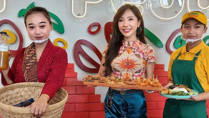 Selebgram Tigris Valerie Buka Usaha Kuliner Bercirikan Sambal Tempong dan Jamu.