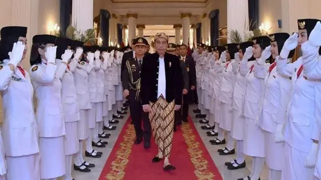 Sederet Makna Baju Adat yang Dikenakan Jokowi dalam Berbagai Kesempatan