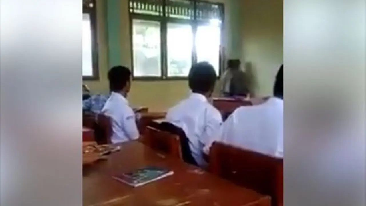 [Bintang] Heboh Video Guru Pukul Murid, Netizen Ungkap Fakta Mengejutkan