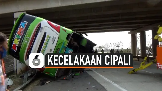 VIDEO: Kecelakaan Beruntun Tol Cipali Akibat Sopir Bus Ugal-ugalan