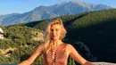 Kelly Rohrbach, Leonardo DiCaprio mengencani model baju renang Sports Illustrated itu saat model tersebut berusia 25 tahun. Terlihat mesra saat di Los Angeles menimbulkan rumor keduanya bertunangan namun ternyata rumor tersebut tidak benar hingga keduanya berpisah pada awal tahun 2016. (Instagram/kellyrohrbach)