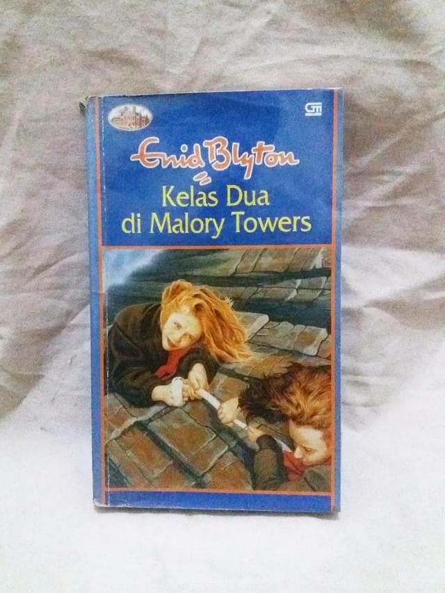 6 Judul Buku Legendaris Enid Blyton yang Bikin Kangen Masa Kecil