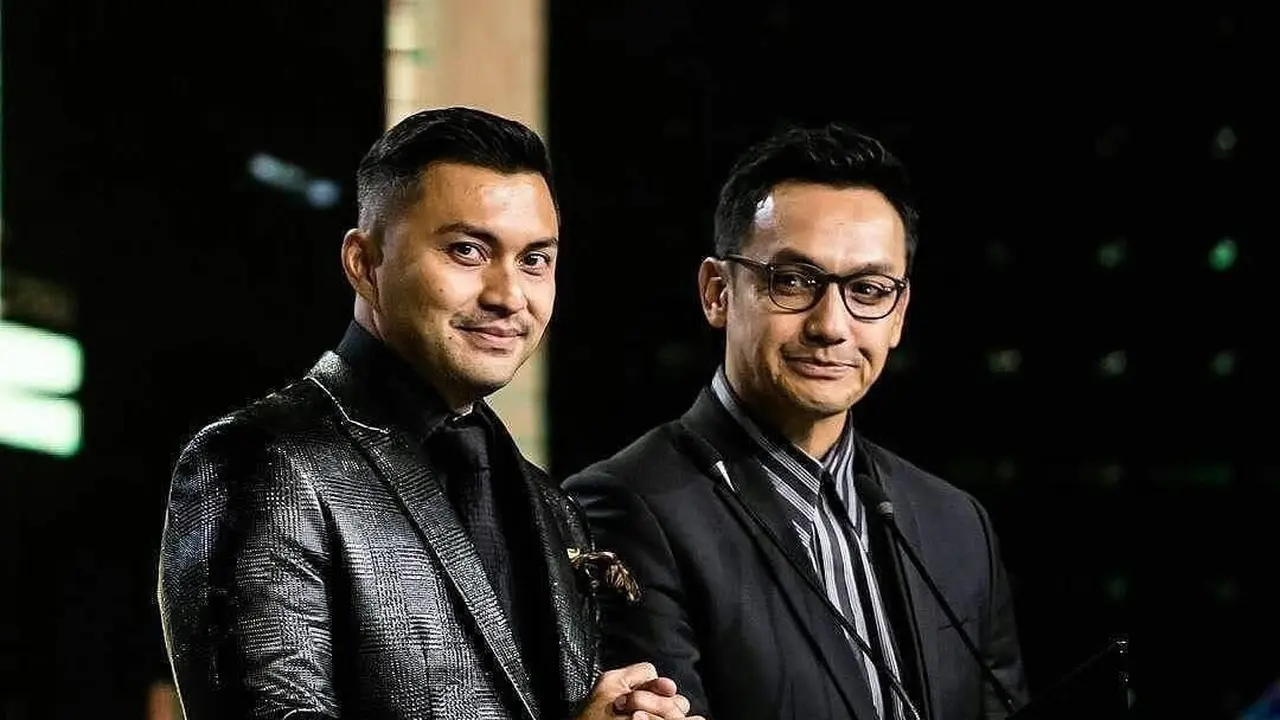 Anjasmara dan Gunawan. (Foto: Dok. Koleksi Tim Hariom’s Tailor)