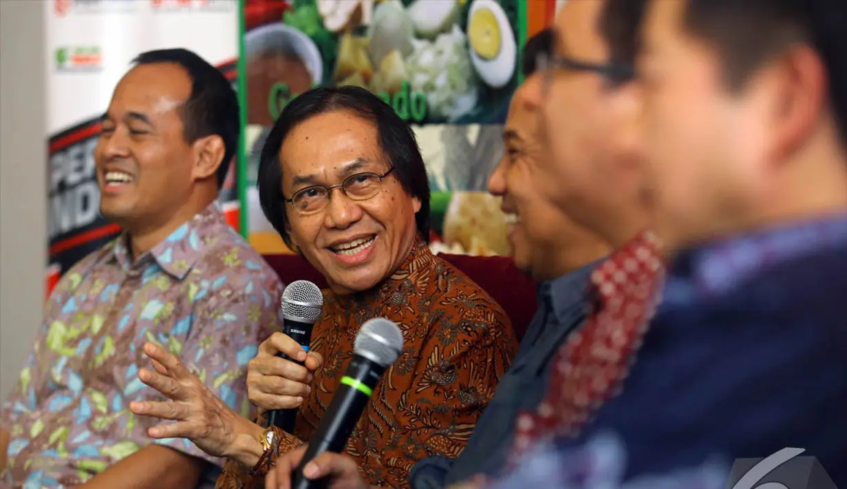 Para pembicara menyoroti lemahnya nilai tukar Rupiah terhadap Dolar saat  diskusi dengan tema: "Seberapa Lama Rupiah Melemah" di Jakarta, Sabtu (20/12/2014). (Liputan6.com/Johan Tallo) 