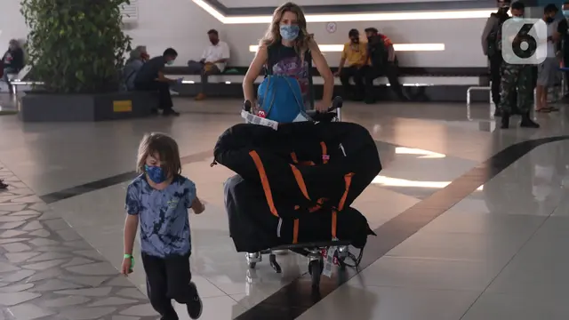 Larangan WNA Masuk Indonesia