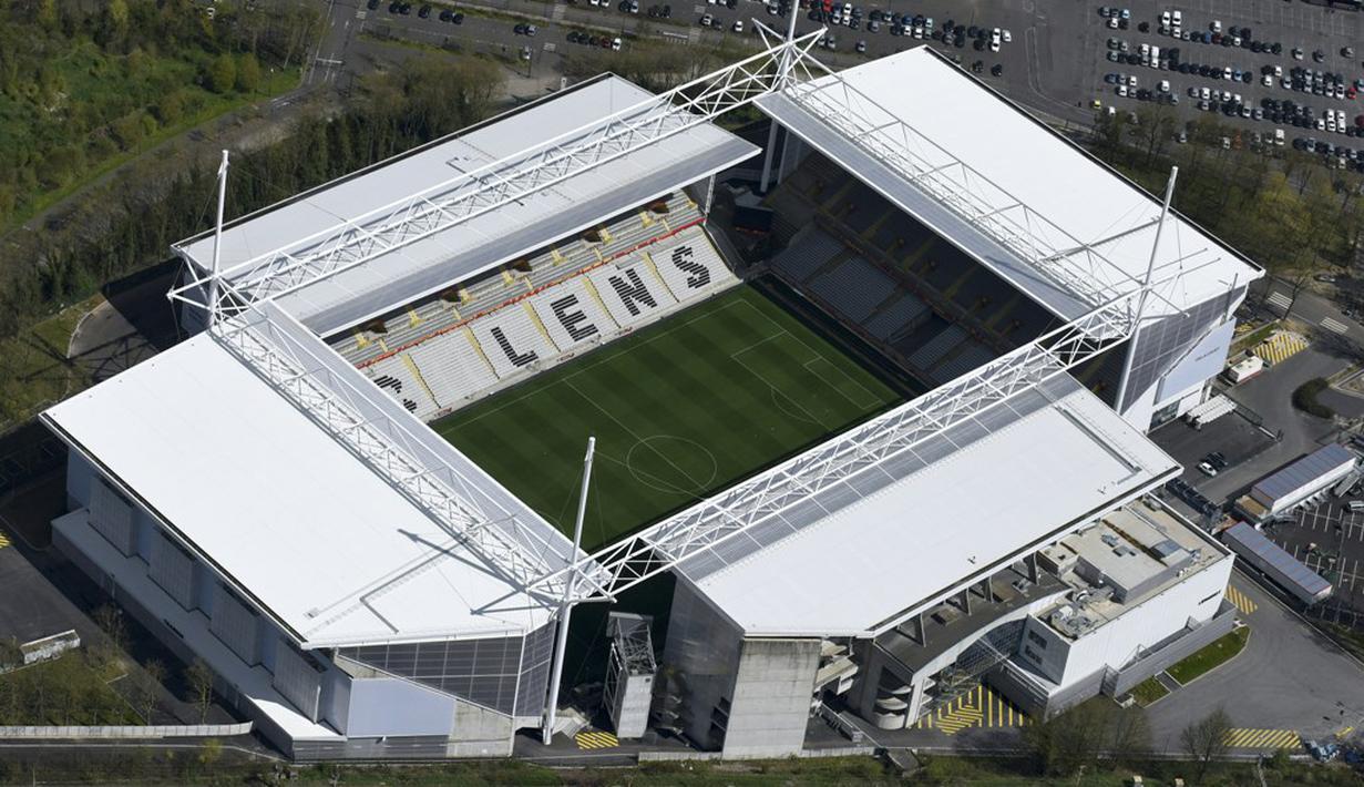 Stadion Bollaert-Delelis terletak di kota Lens, Prancis. Dibangun tahun 1933 dan mampu menampung 38.223 penonton. (AFP/EUROLUFTBILD/Robert Grahn)