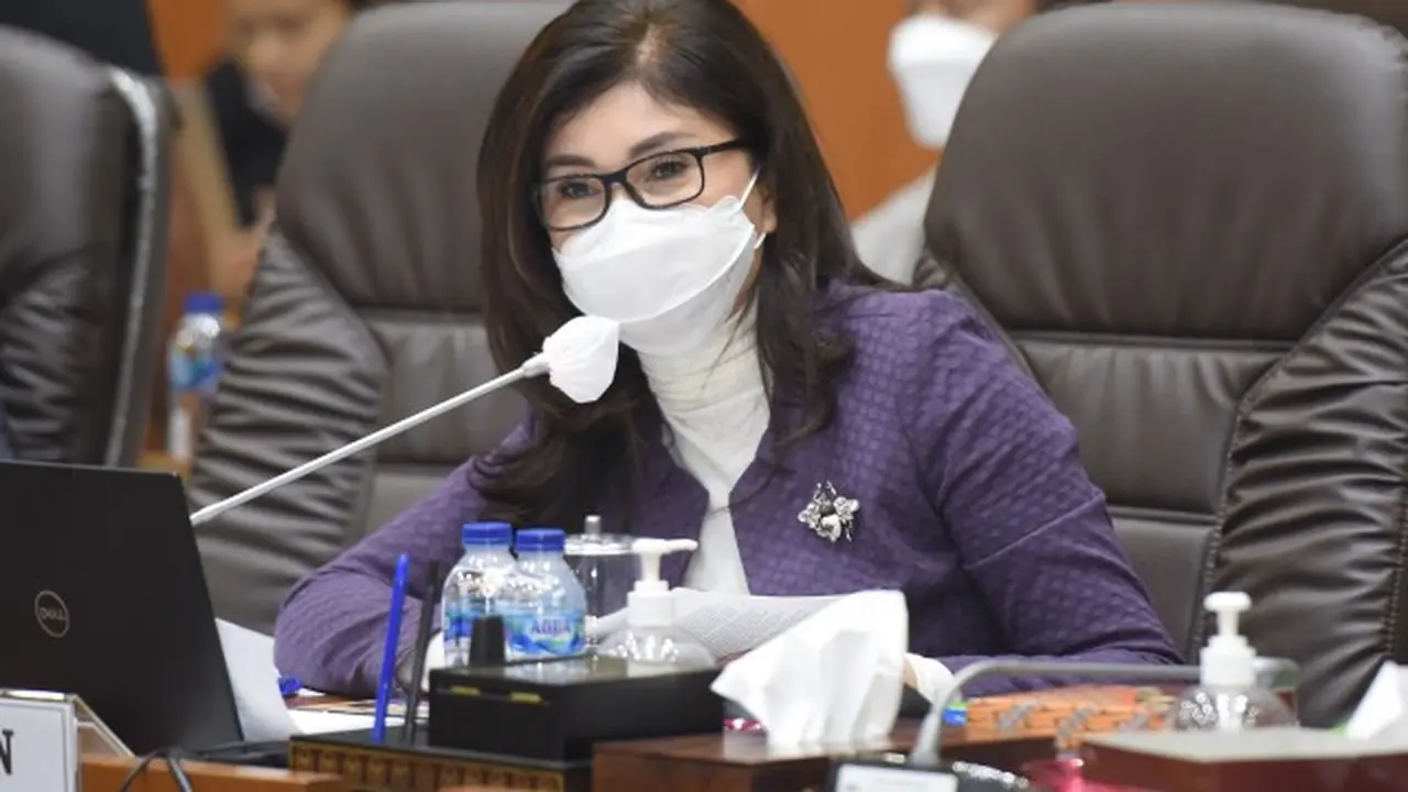 Ketua Komisi IX Felly Estelita Runtuwene
