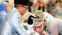 Kabar bahagia datang dari Sandiaga Uno. Putrinya, Anneesha Atheera Uno menikah dengan Panji Bagas Dwiprakoso Menikah di Masjid Al Hikmah New York, AS. (Foto: Dok. Istimewa)