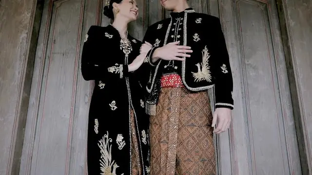 6 Gaya Pemotretan Al Ghazali dan Alyssa Daguise Kenakan Busana Adat Jawa, Serasi bak Prewedding