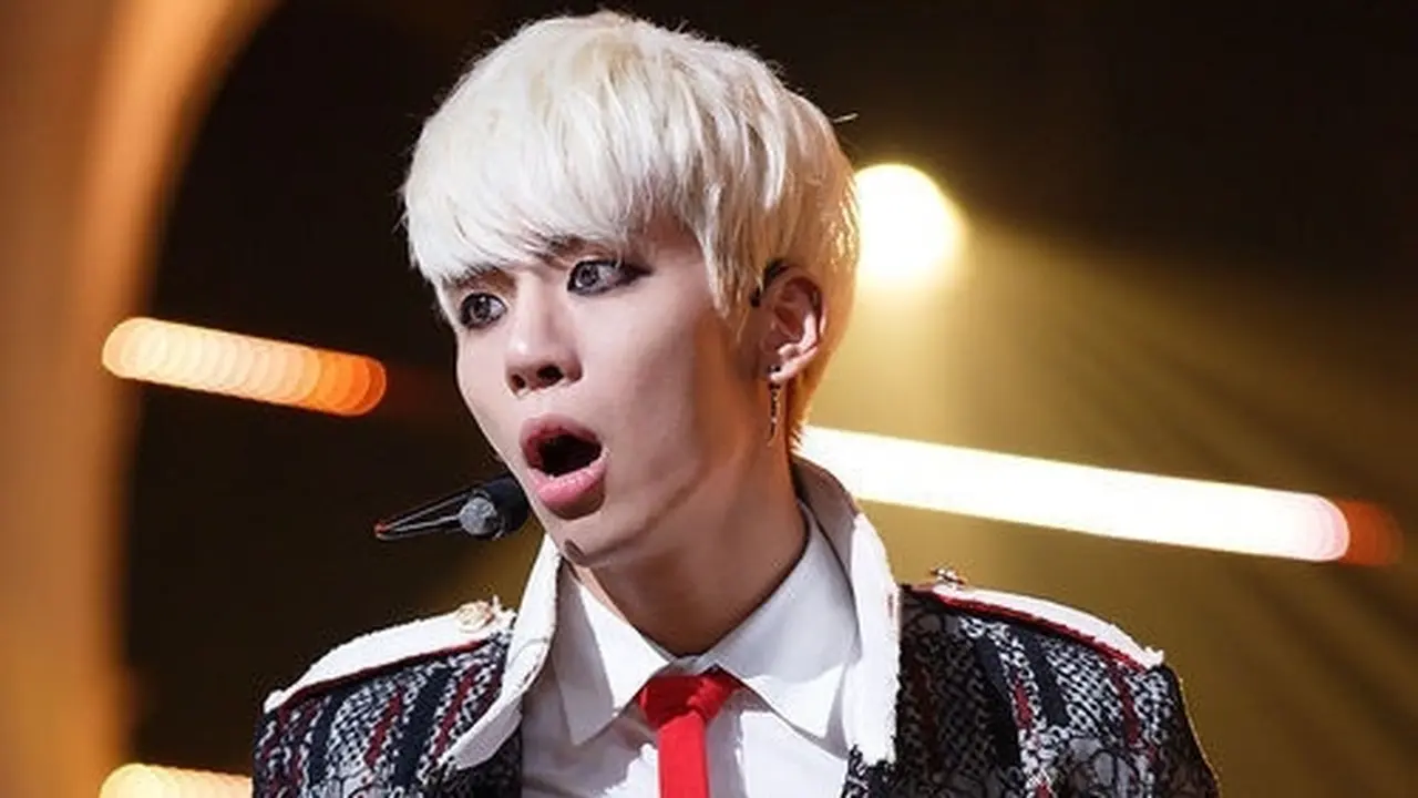 Cerita Jonghyun SHINee yang Suka Curhat di Medsos