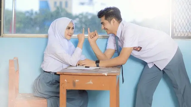 7 Pemotretan Prewedding Terbaru Ria Ricis dan Teuku Ryan, Bertema Anak Sekolahan