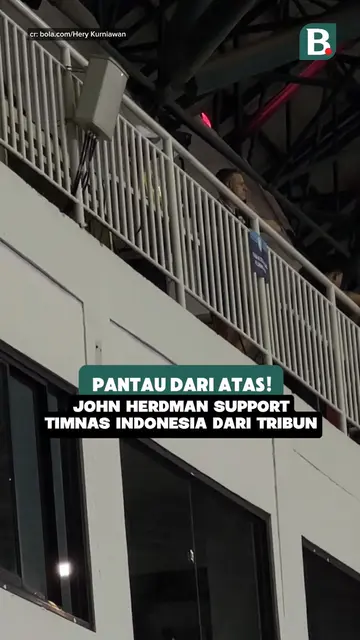 Pantau dari atas! John Herdman support Timnas Indonesia dari tribun Stadion Pakansari Bogor
