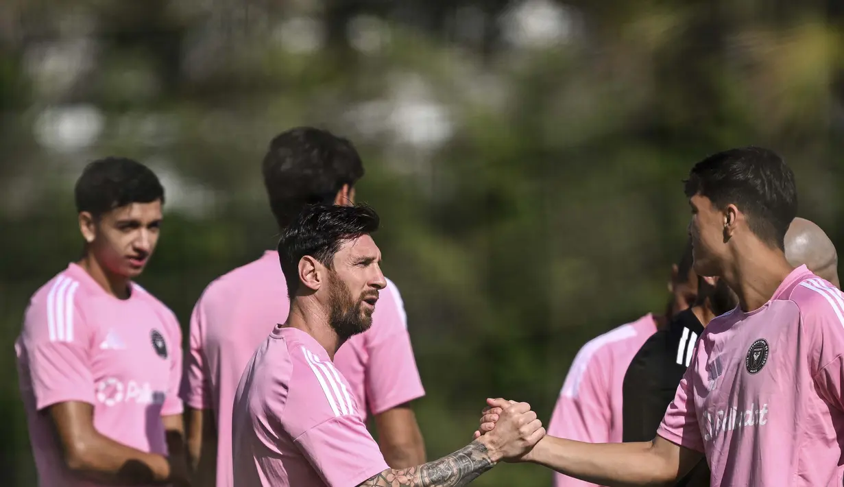 Partai pembuka yang mempertemukan Al Ahly (Mesir) melawan Inter Miami (Amerika Serikat) akan menjadi sorotan karena kehadiran Lionel Messi di turnamen edisi perdana dengan format baru. (PATRICIA DE MELO MOREIRA/AFP)