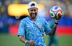 Carlo Ancelotti Pastikan Neymar Bisa Main Kontra Skotlandia