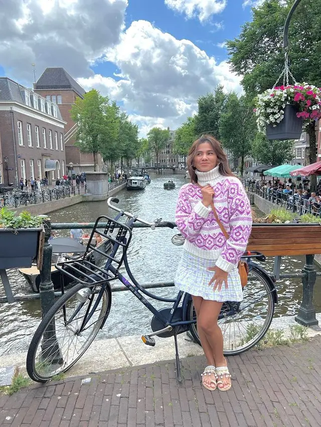 Jarang Muncul di Layar Kaca, Ini 7 Potret Terbaru Nova Eliza yang Disebut Tetap Awet Muda