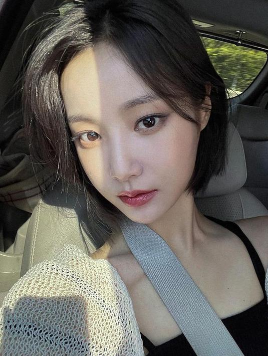 Seperti inilah paras pemilik nama asli Lee Da Bin ini. (FOTO: instagram.com/chloelxxlxx/)