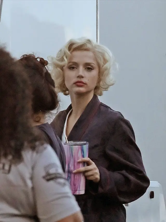 Ana de Armas in Blonde